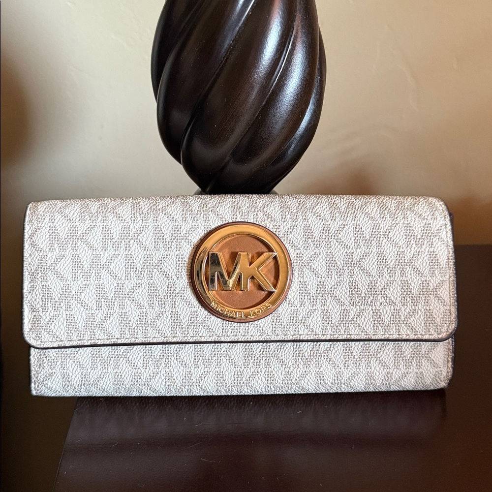 Beige and brown Michael Kors wallet